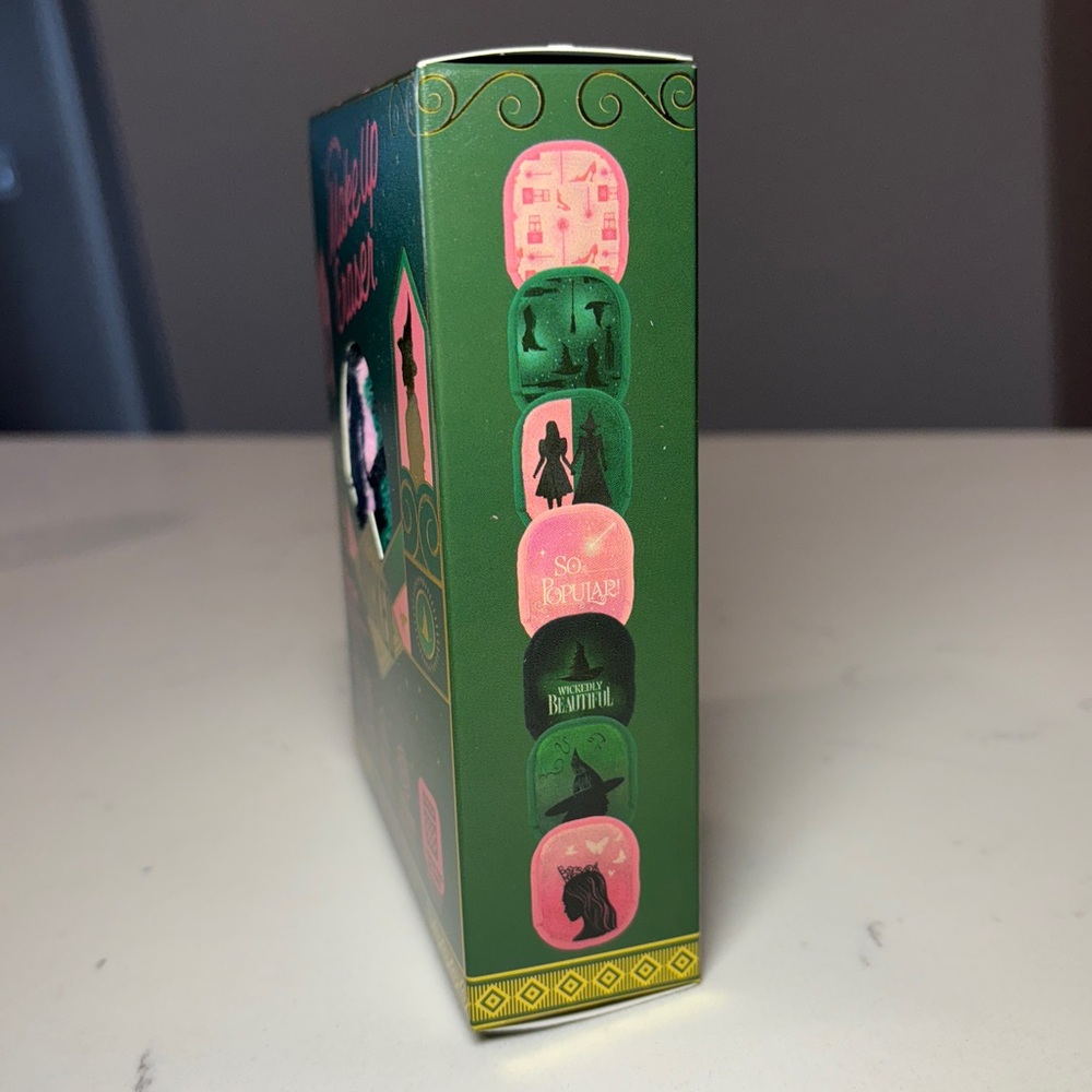 The Original MakeUp Eraser WICKED 7 Day Set Brand New!! - Picture 8 of 9